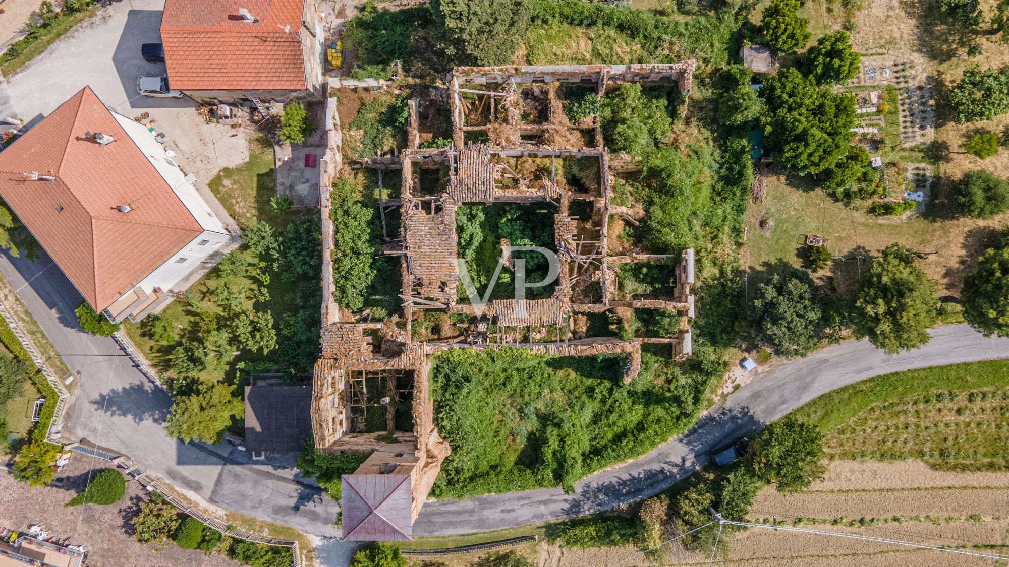 Prestigeträchtiges Kloster des Heiligen Franziskus aus dem Jahr 1613 in den Hügeln der Marken