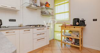 von_poll_real_estate_property_IT252942196_image_4