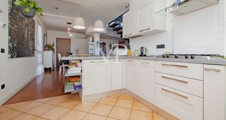 von_poll_real_estate_property_IT252942196_image_3