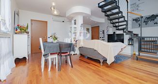 von_poll_real_estate_property_IT252942196_image_7