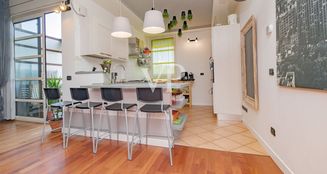 von_poll_real_estate_property_IT252942196_image_2