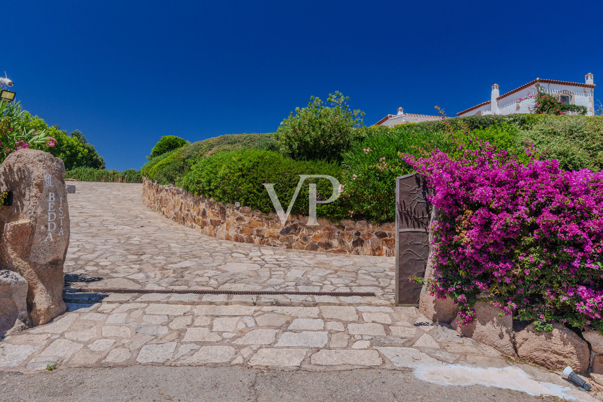 Einzigartige Villa mit Dependance und atemberaubendem Meerblick - nur 10 Minuten vom Porto Cervo entfernt