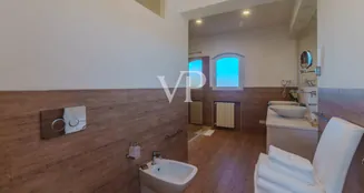 von_poll_real_estate_property_IT254152202_image_36