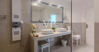 von_poll_real_estate_property_IT254152202_image_43