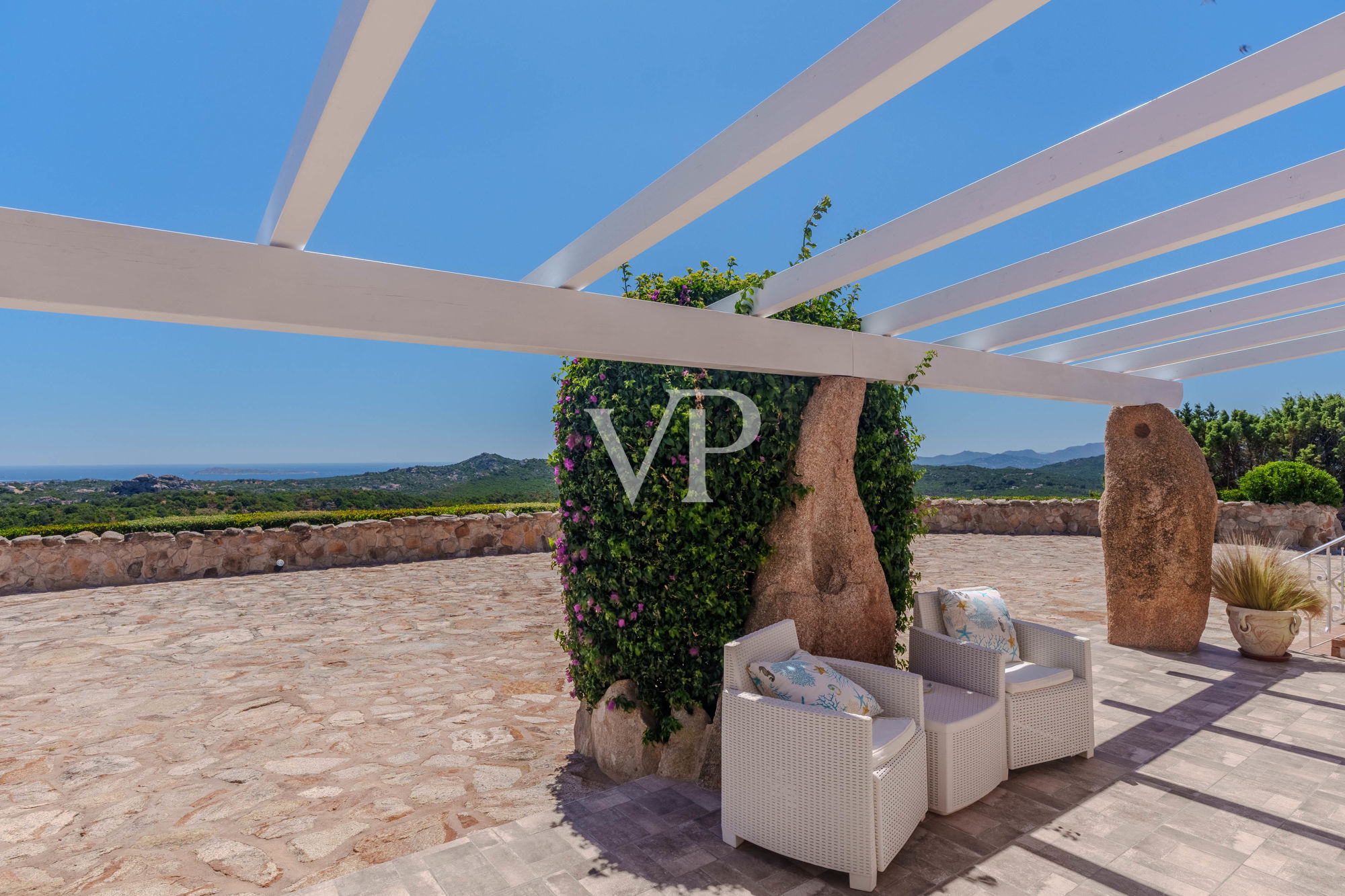 Einzigartige Villa mit Dependance und atemberaubendem Meerblick - nur 10 Minuten vom Porto Cervo entfernt