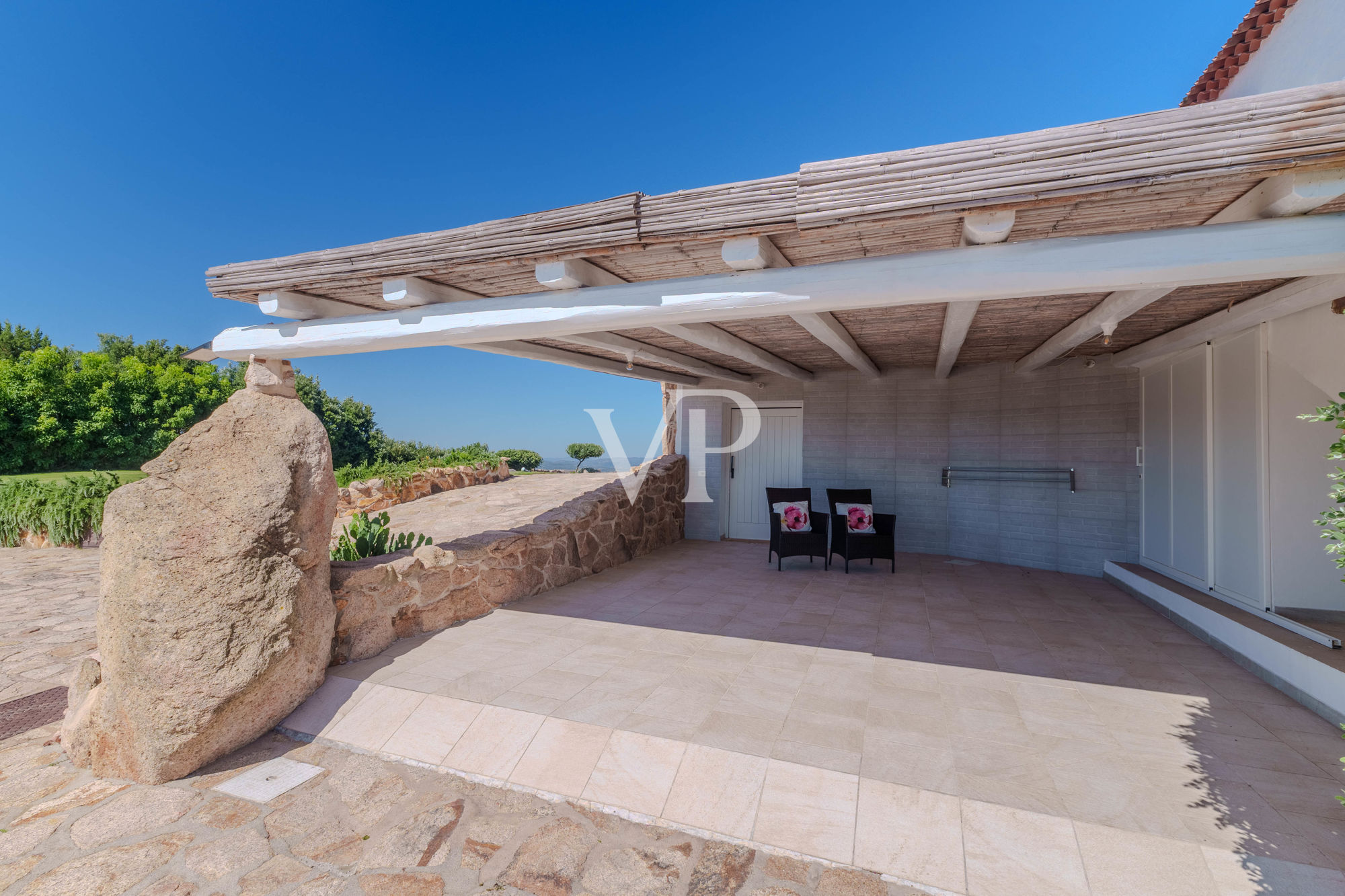Einzigartige Villa mit Dependance und atemberaubendem Meerblick - nur 10 Minuten vom Porto Cervo entfernt