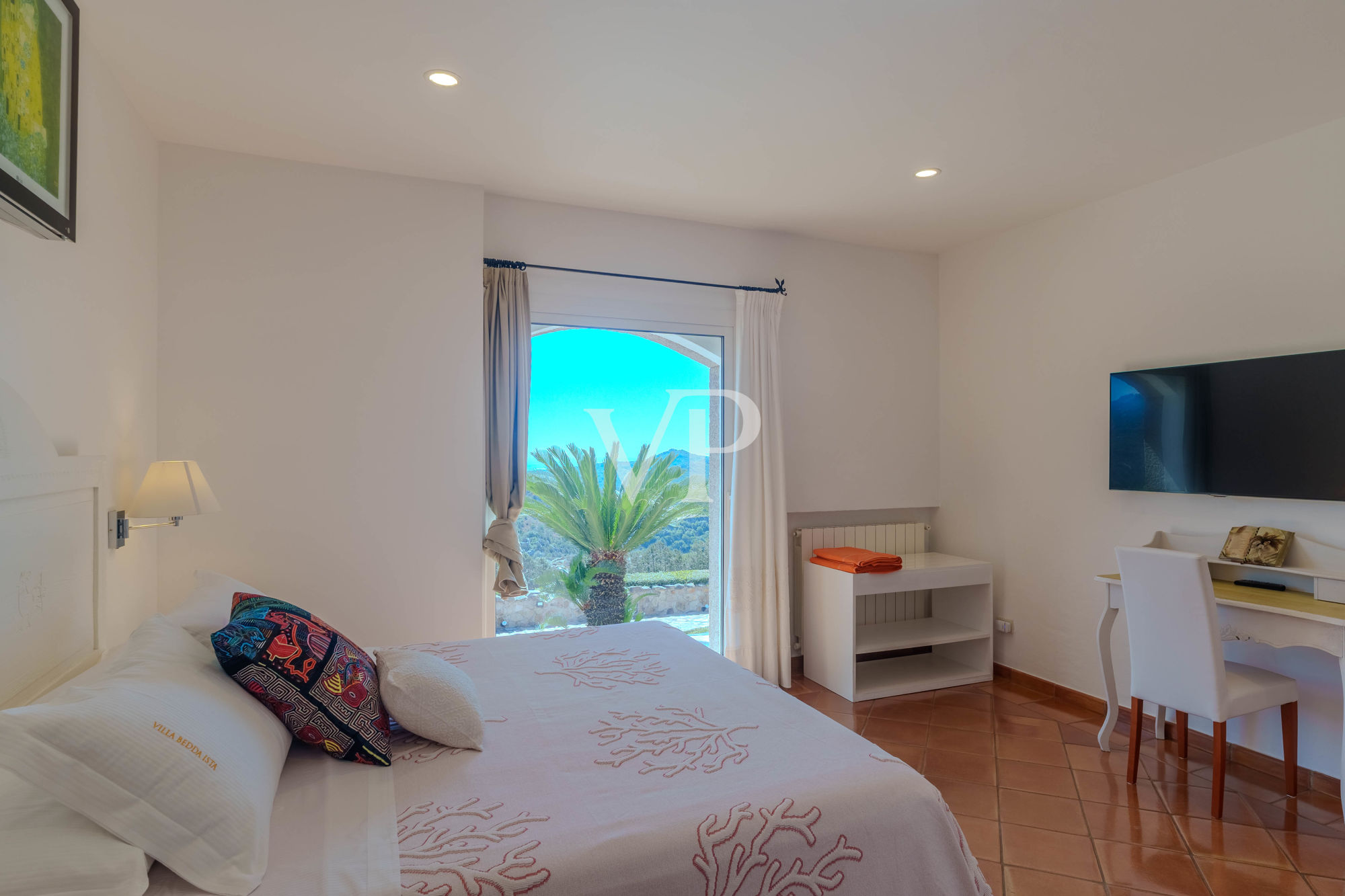 Einzigartige Villa mit Dependance und atemberaubendem Meerblick - nur 10 Minuten vom Porto Cervo entfernt