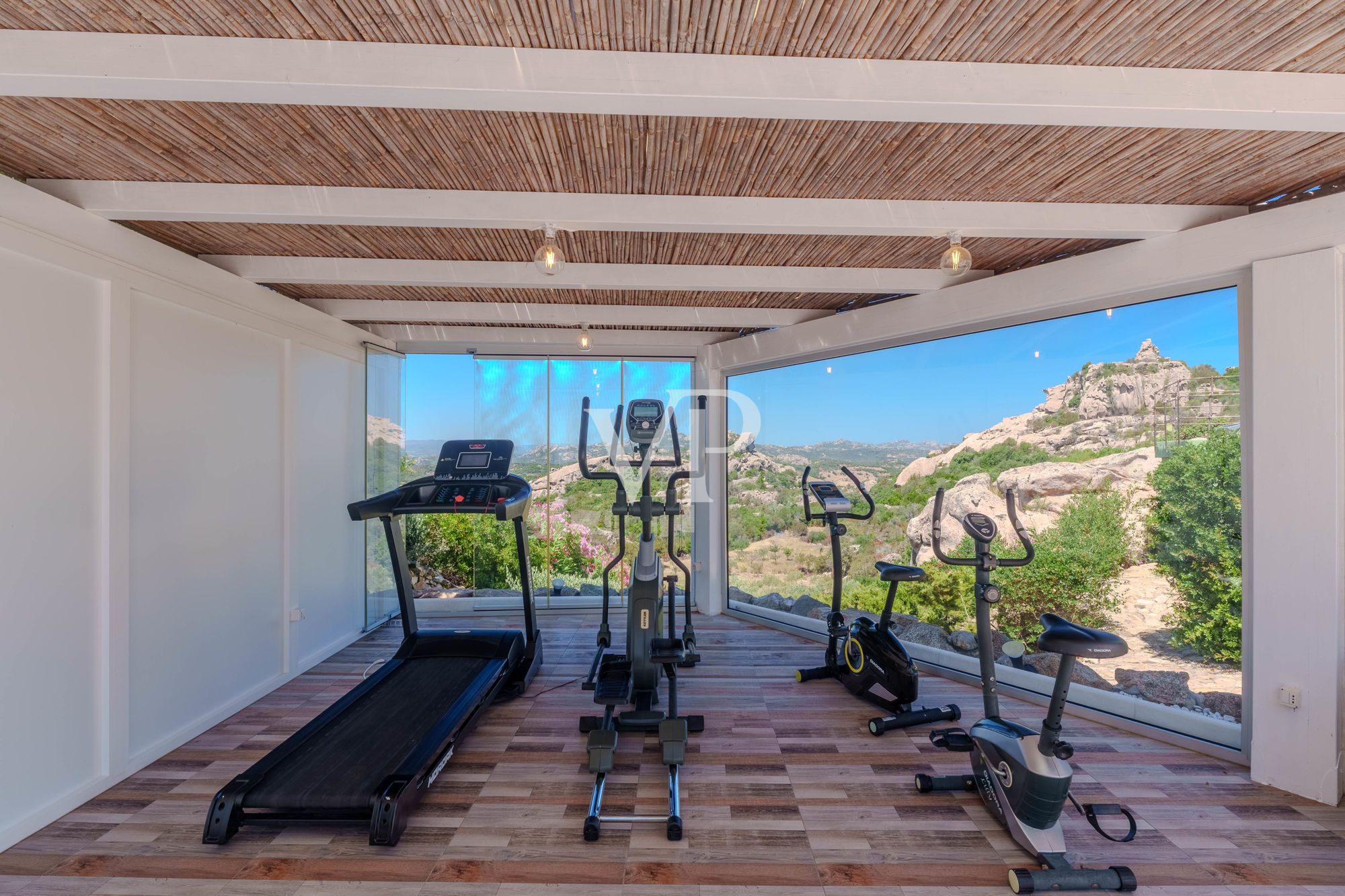Einzigartige Villa mit Dependance und atemberaubendem Meerblick - nur 10 Minuten vom Porto Cervo entfernt