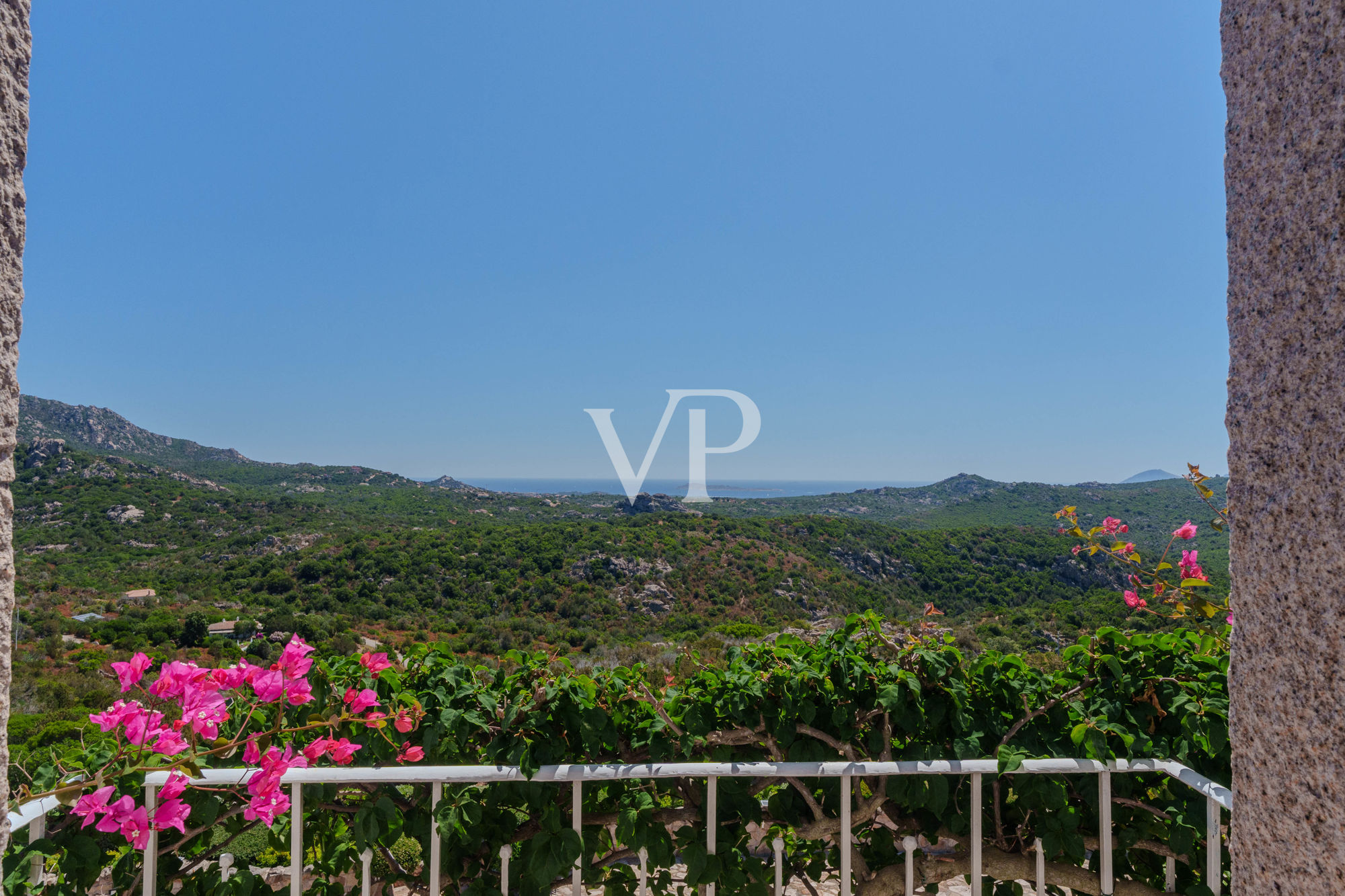 Einzigartige Villa mit Dependance und atemberaubendem Meerblick - nur 10 Minuten vom Porto Cervo entfernt