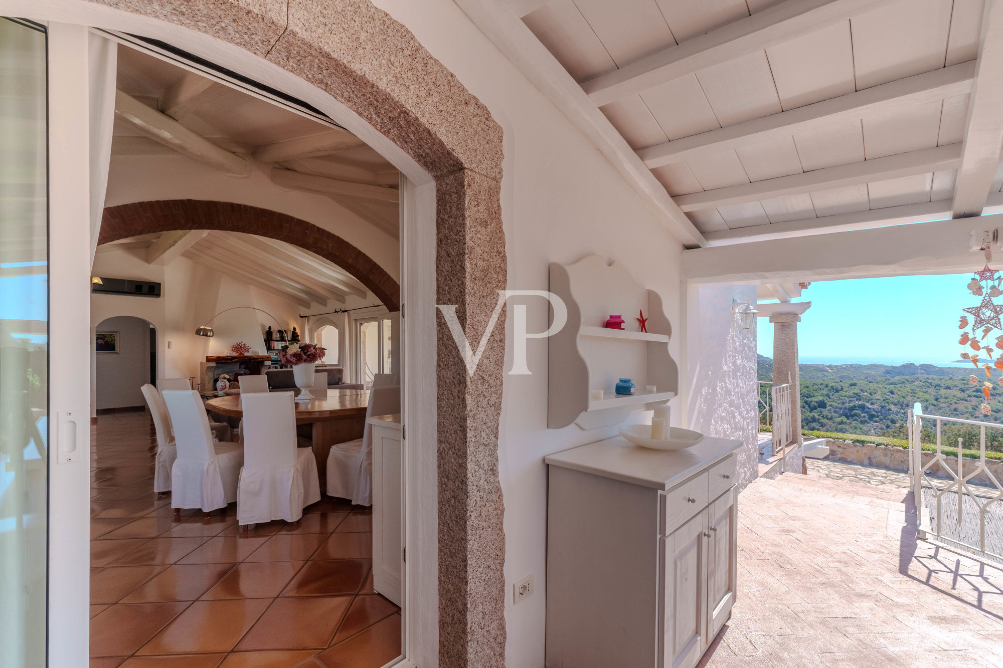 Einzigartige Villa mit Dependance und atemberaubendem Meerblick - nur 10 Minuten vom Porto Cervo entfernt