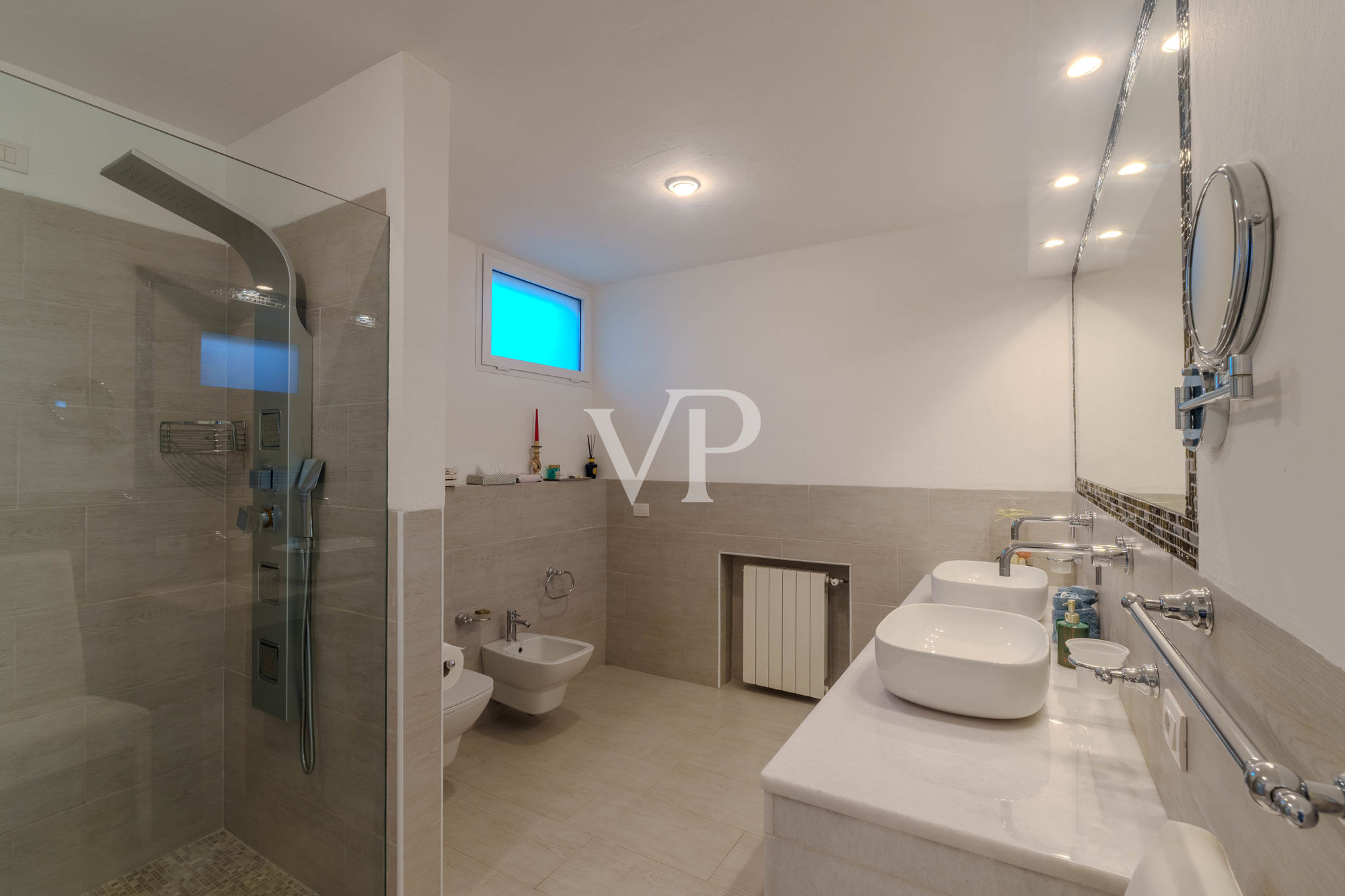 Einzigartige Villa mit Dependance und atemberaubendem Meerblick - nur 10 Minuten vom Porto Cervo entfernt