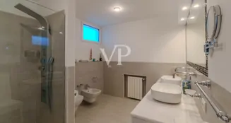 von_poll_real_estate_property_IT254152202_image_53