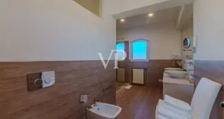 von_poll_real_estate_property_IT254152202_image_268