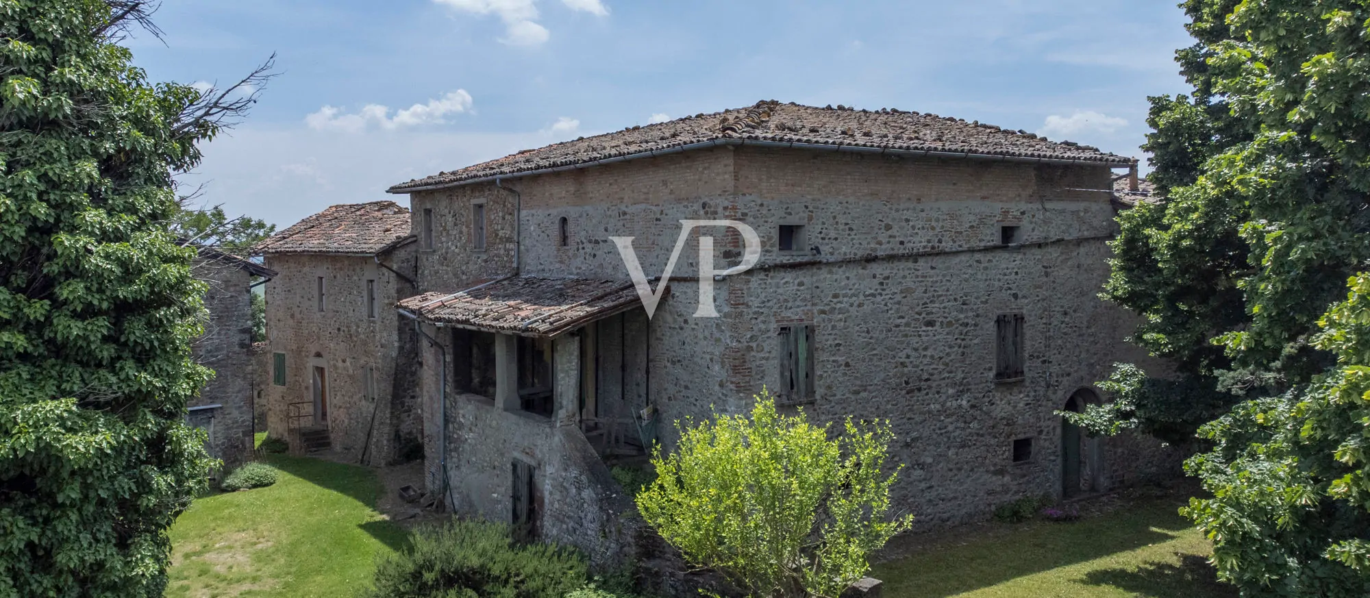Schloss Fiagnano in Casalfiumanese: zwischen Schönheit, Geschichte und Magie