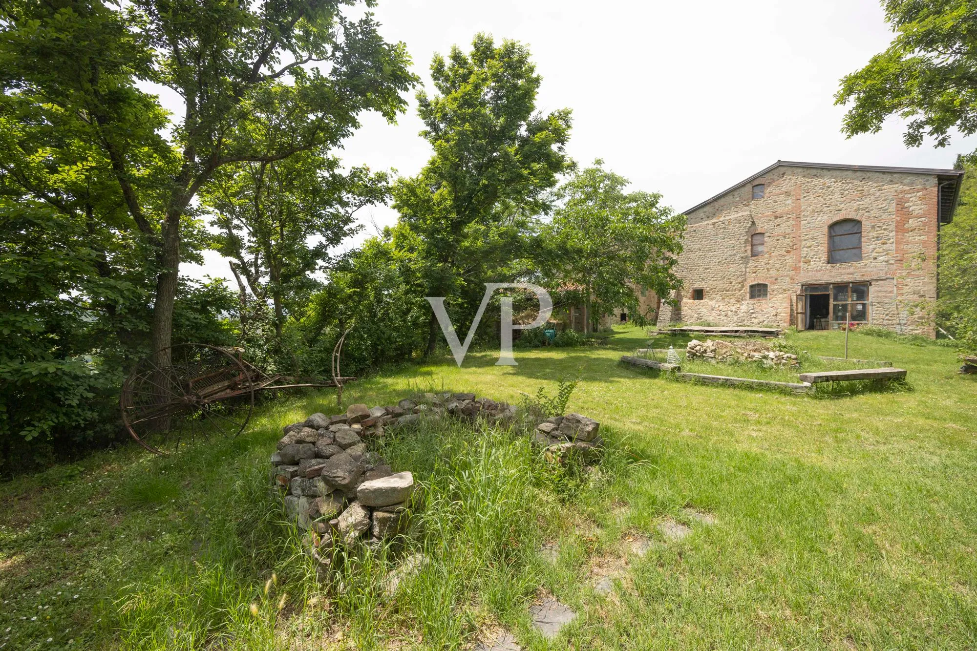 Castello di Fiagnano a Casalfiumanese: tra Bellezza, Storia e Magia