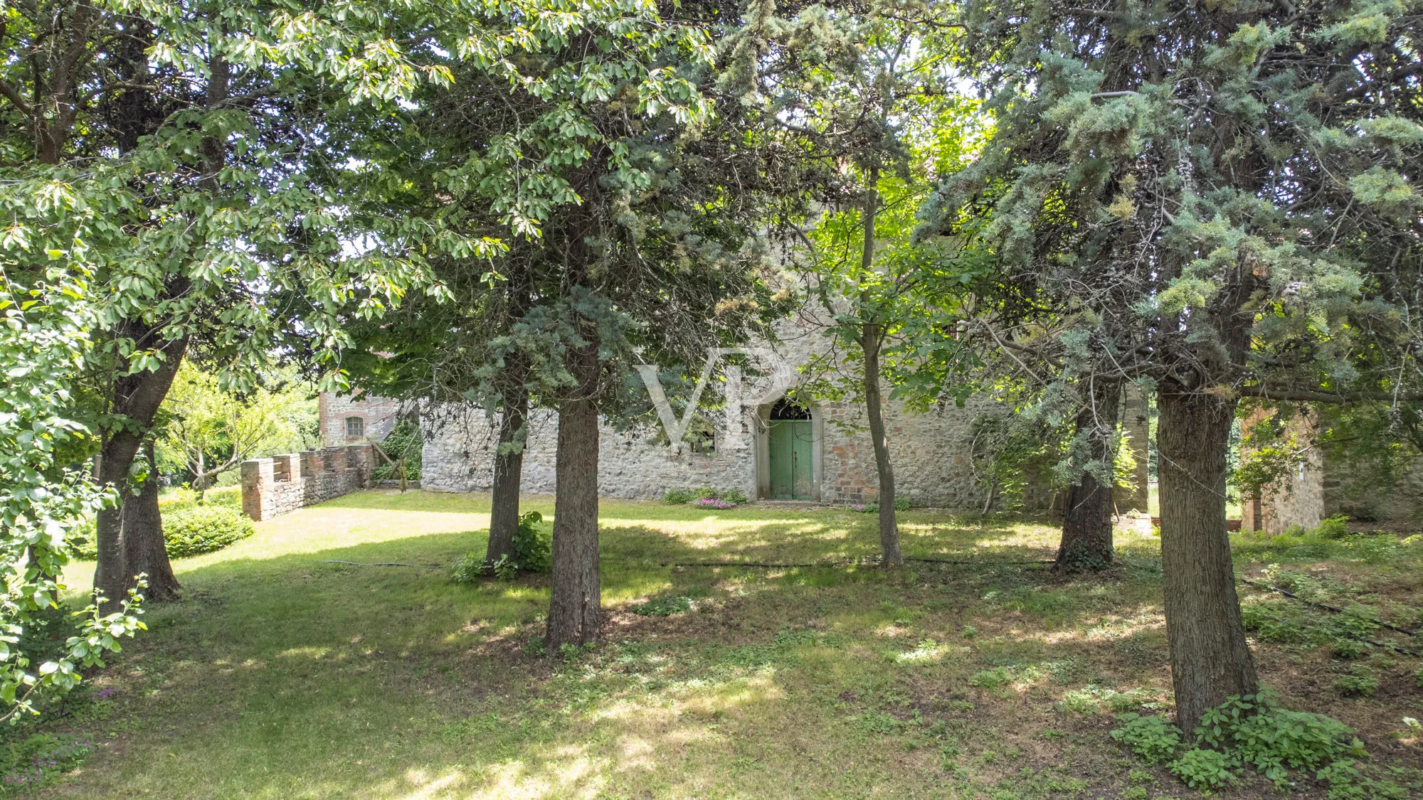 Castello di Fiagnano a Casalfiumanese: tra Bellezza, Storia e Magia