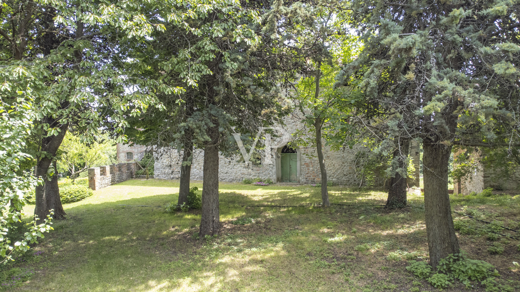 Schloss Fiagnano in Casalfiumanese: zwischen Schönheit, Geschichte und Magie