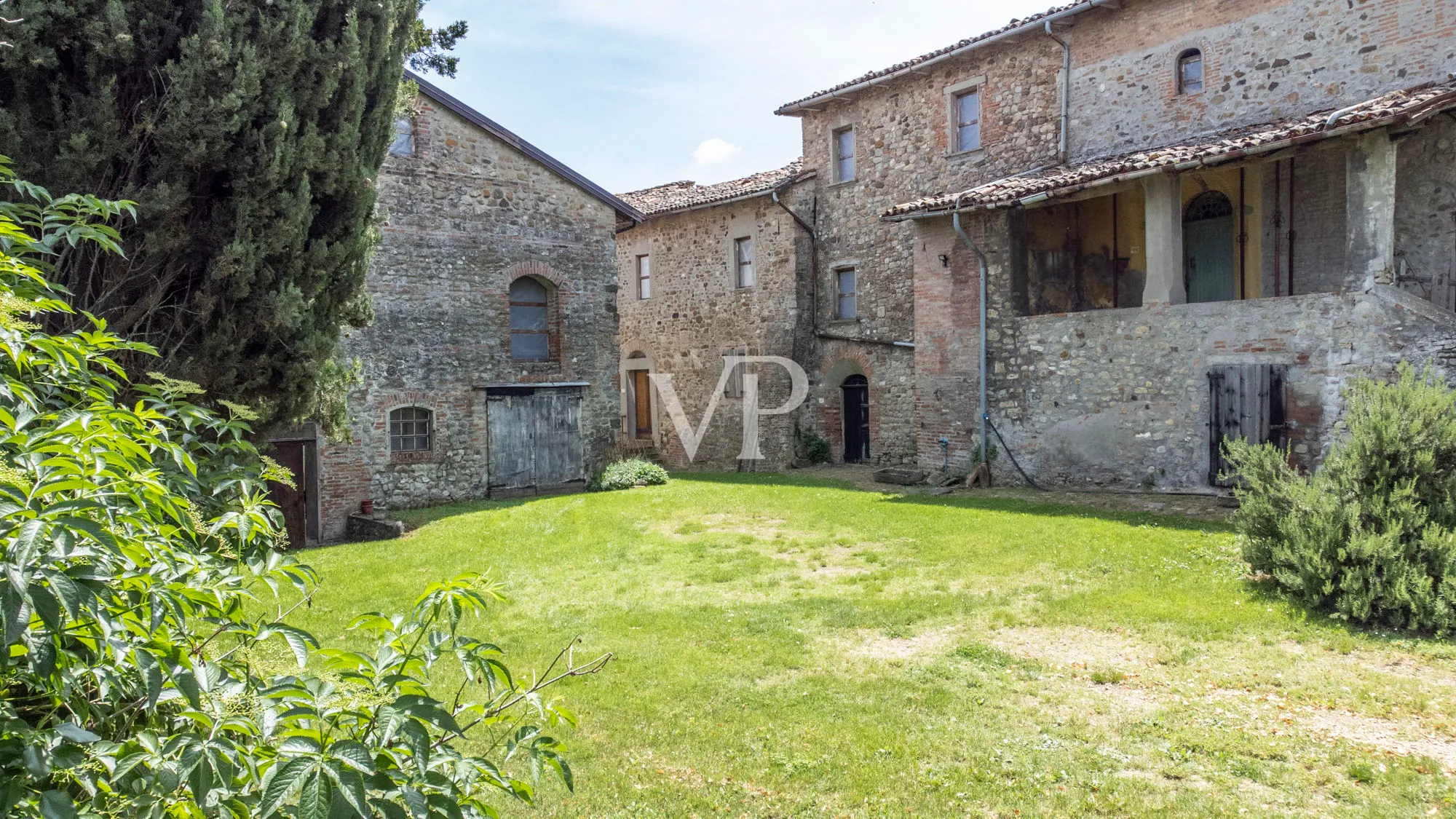 Castello di Fiagnano a Casalfiumanese: tra Bellezza, Storia e Magia