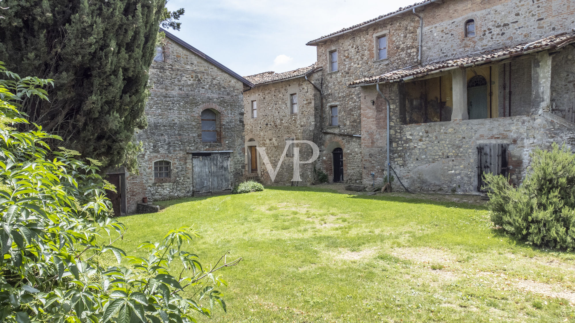 Schloss Fiagnano in Casalfiumanese: zwischen Schönheit, Geschichte und Magie