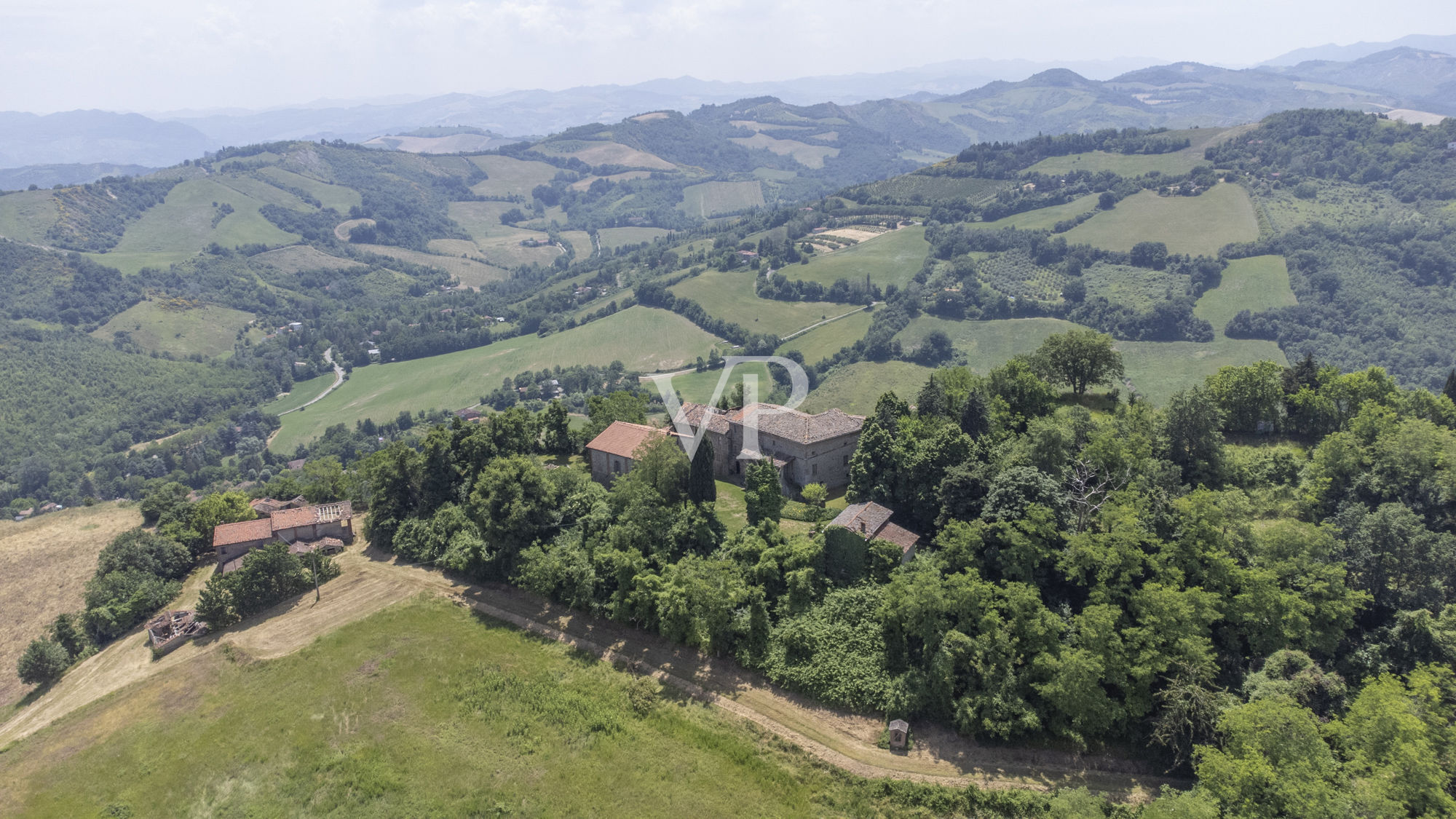 Schloss Fiagnano in Casalfiumanese: zwischen Schönheit, Geschichte und Magie