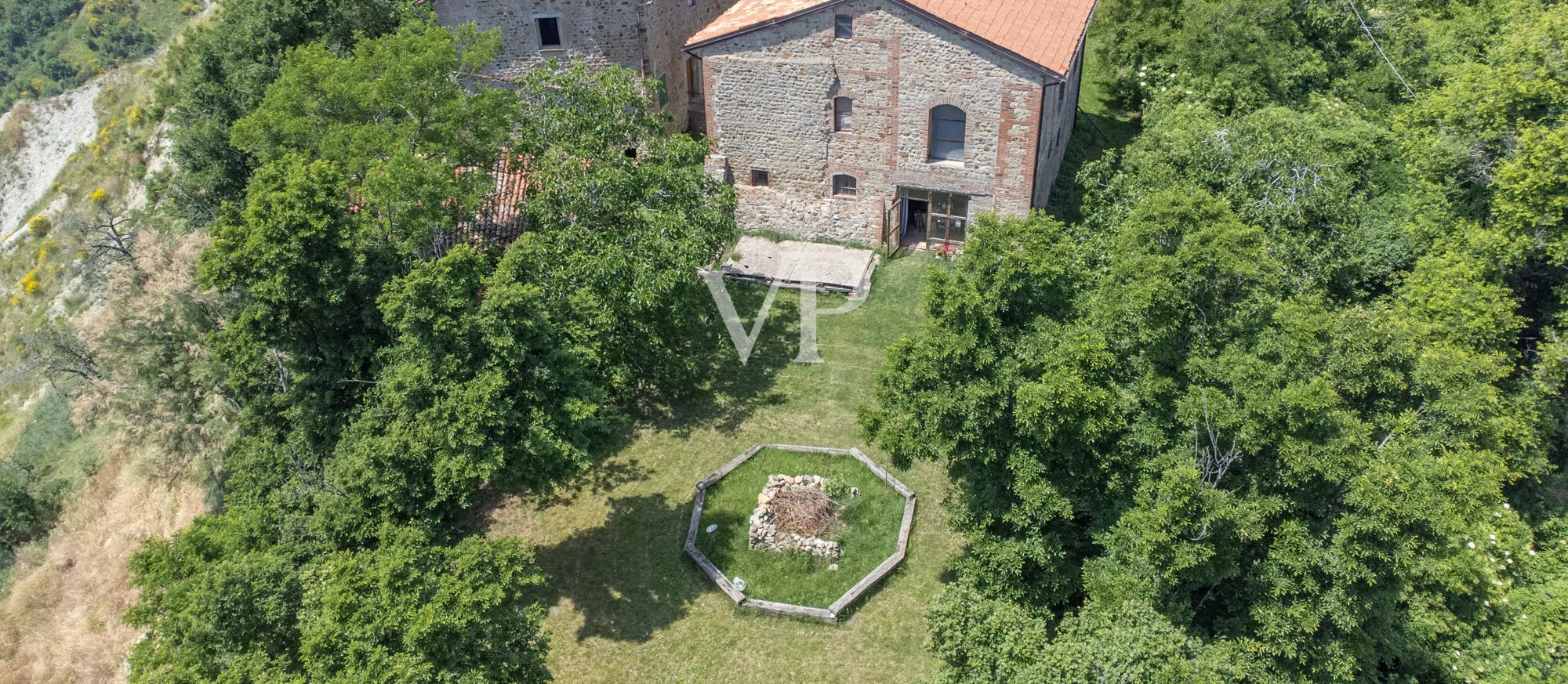 Schloss Fiagnano in Casalfiumanese: zwischen Schönheit, Geschichte und Magie
