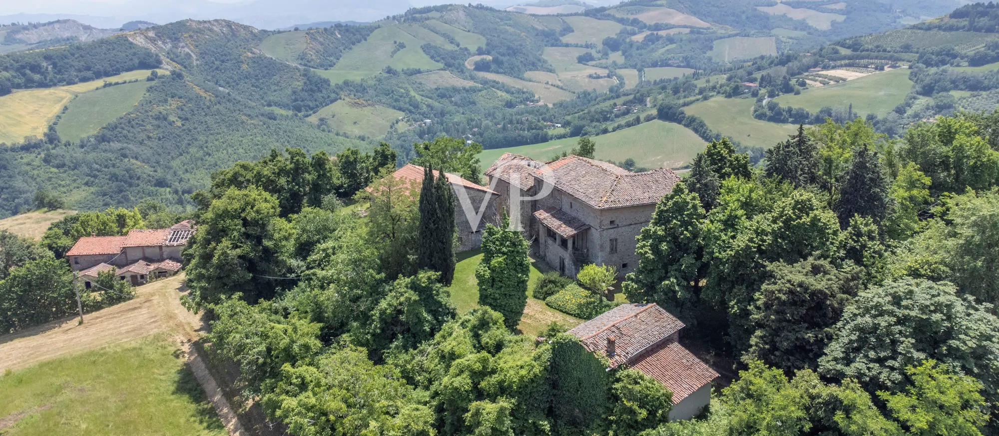 Schloss Fiagnano in Casalfiumanese: zwischen Schönheit, Geschichte und Magie