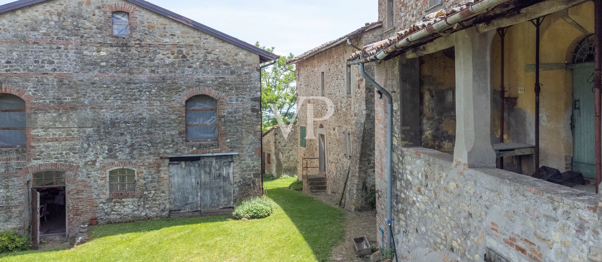 Schloss Fiagnano in Casalfiumanese: zwischen Schönheit, Geschichte und Magie