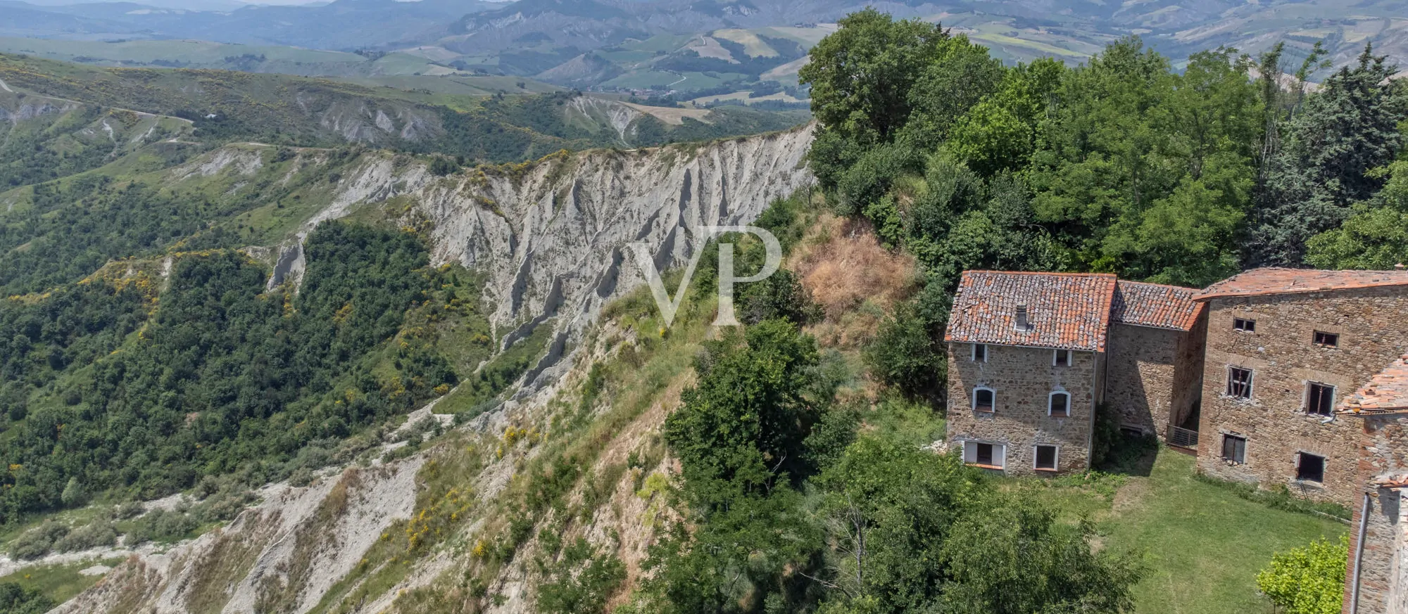 Schloss Fiagnano in Casalfiumanese: zwischen Schönheit, Geschichte und Magie