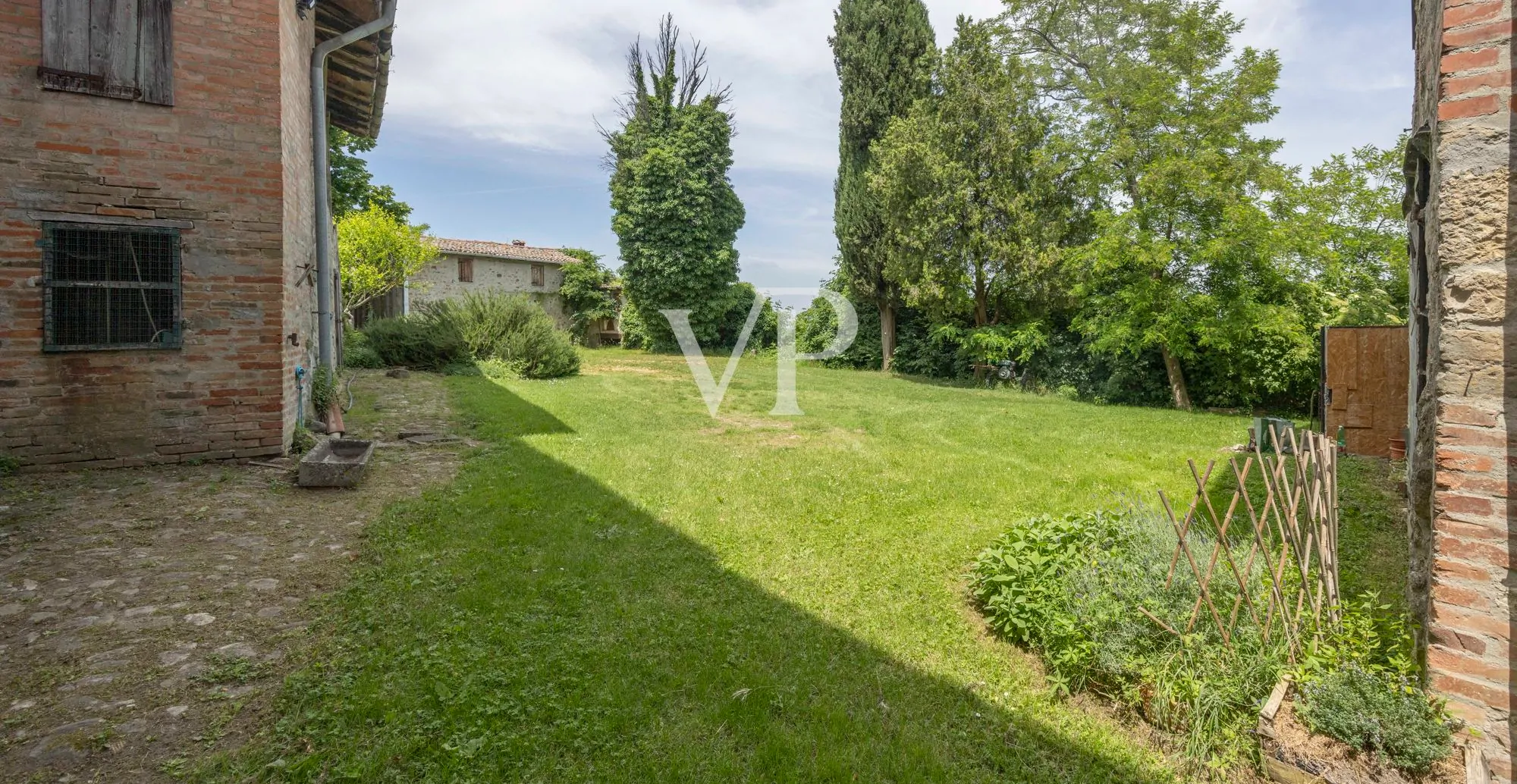 Schloss Fiagnano in Casalfiumanese: zwischen Schönheit, Geschichte und Magie