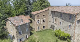 von_poll_real_estate_property_IT254152201_image_0