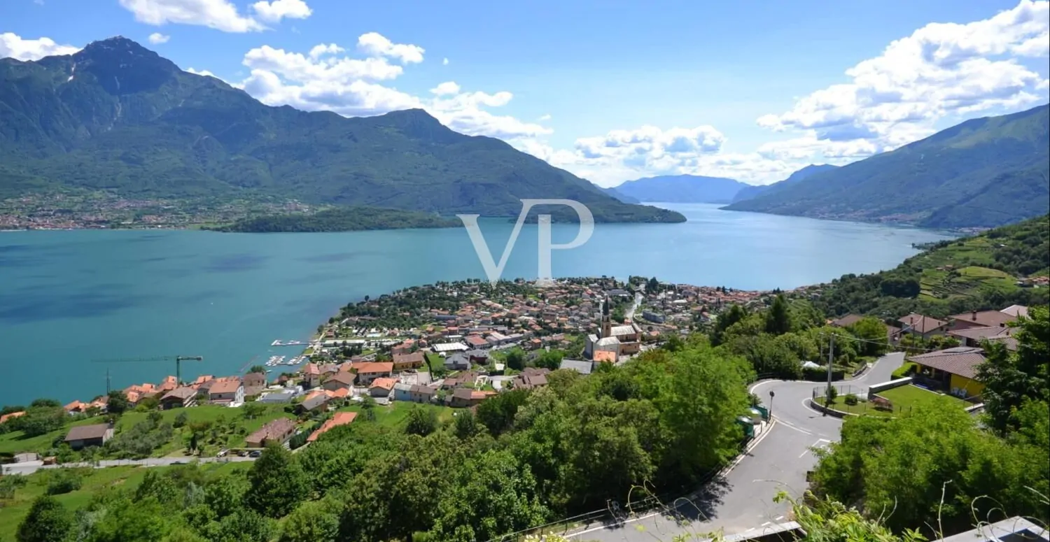 Neue Wohnanlage mit Panoramablick auf den See