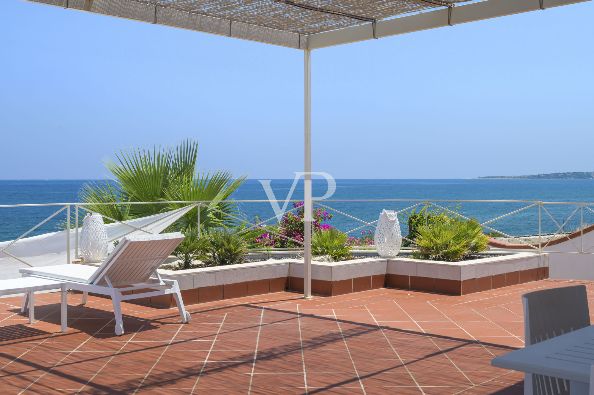 Prestigeträchtige Villa am Meer mit unvergleichlichem Blick