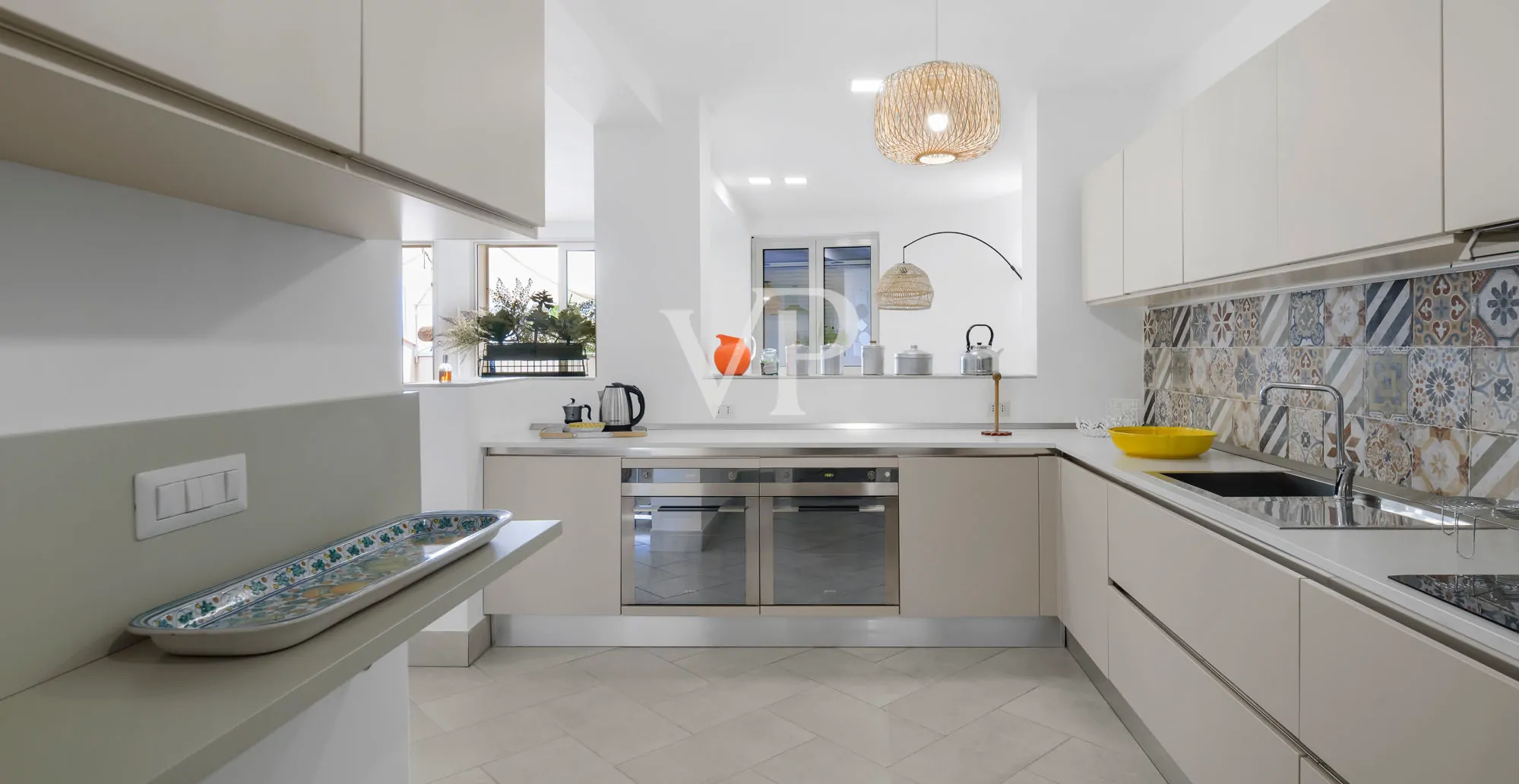 Prestigeträchtige Villa am Meer mit unvergleichlichem Blick