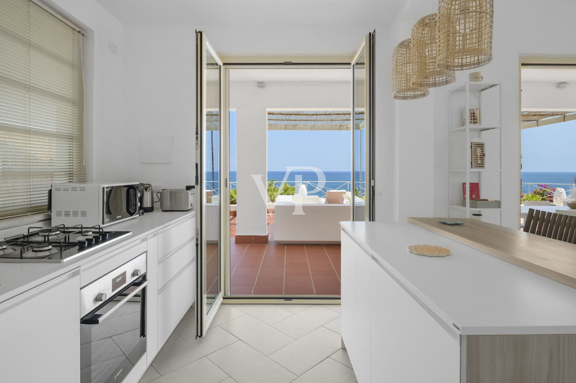 Prestigeträchtige Villa am Meer mit unvergleichlichem Blick