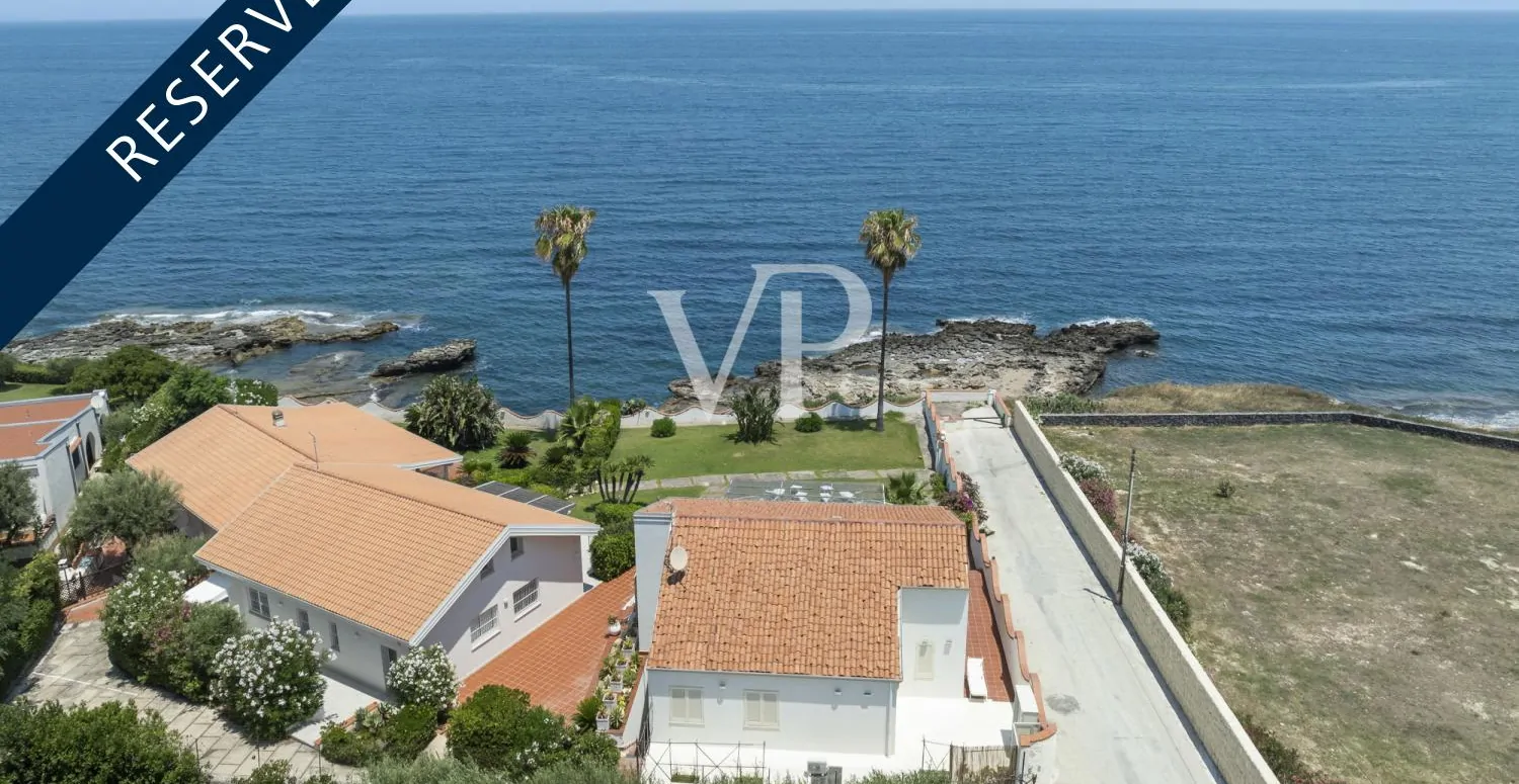 Prestigeträchtige Villa am Meer mit unvergleichlichem Blick