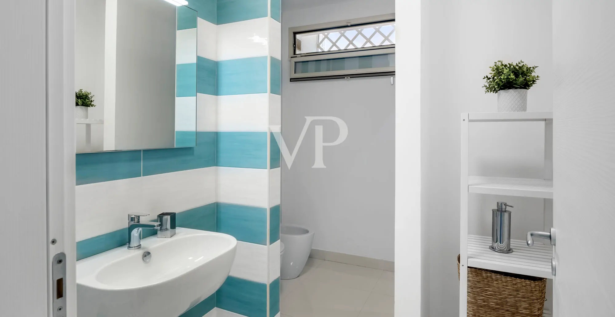 Prestigeträchtige Villa am Meer mit unvergleichlichem Blick