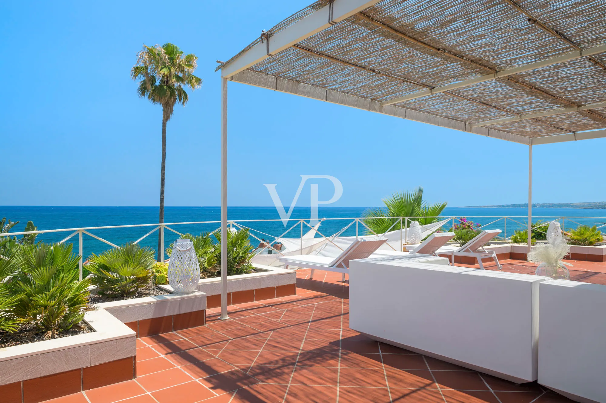 Prestigious beachfront villa with unparalleled views