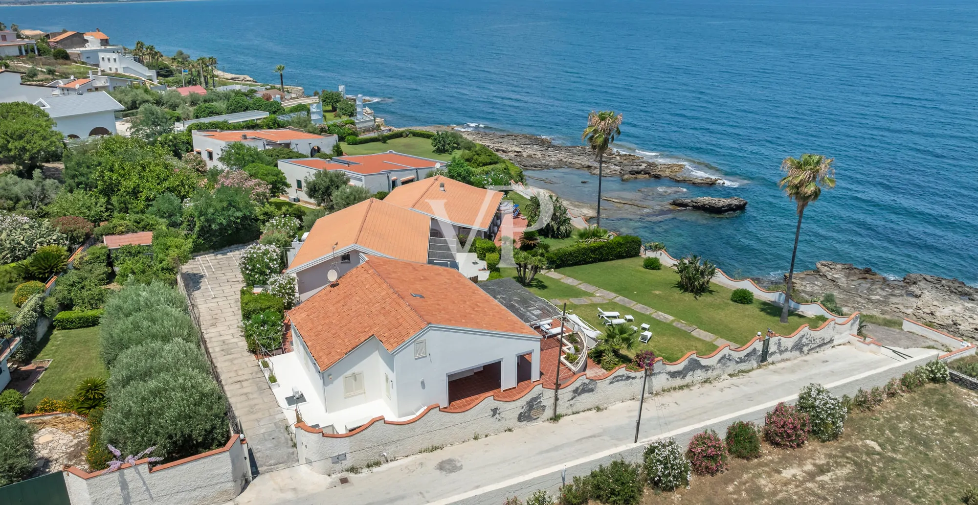 Prestigeträchtige Villa am Meer mit unvergleichlichem Blick