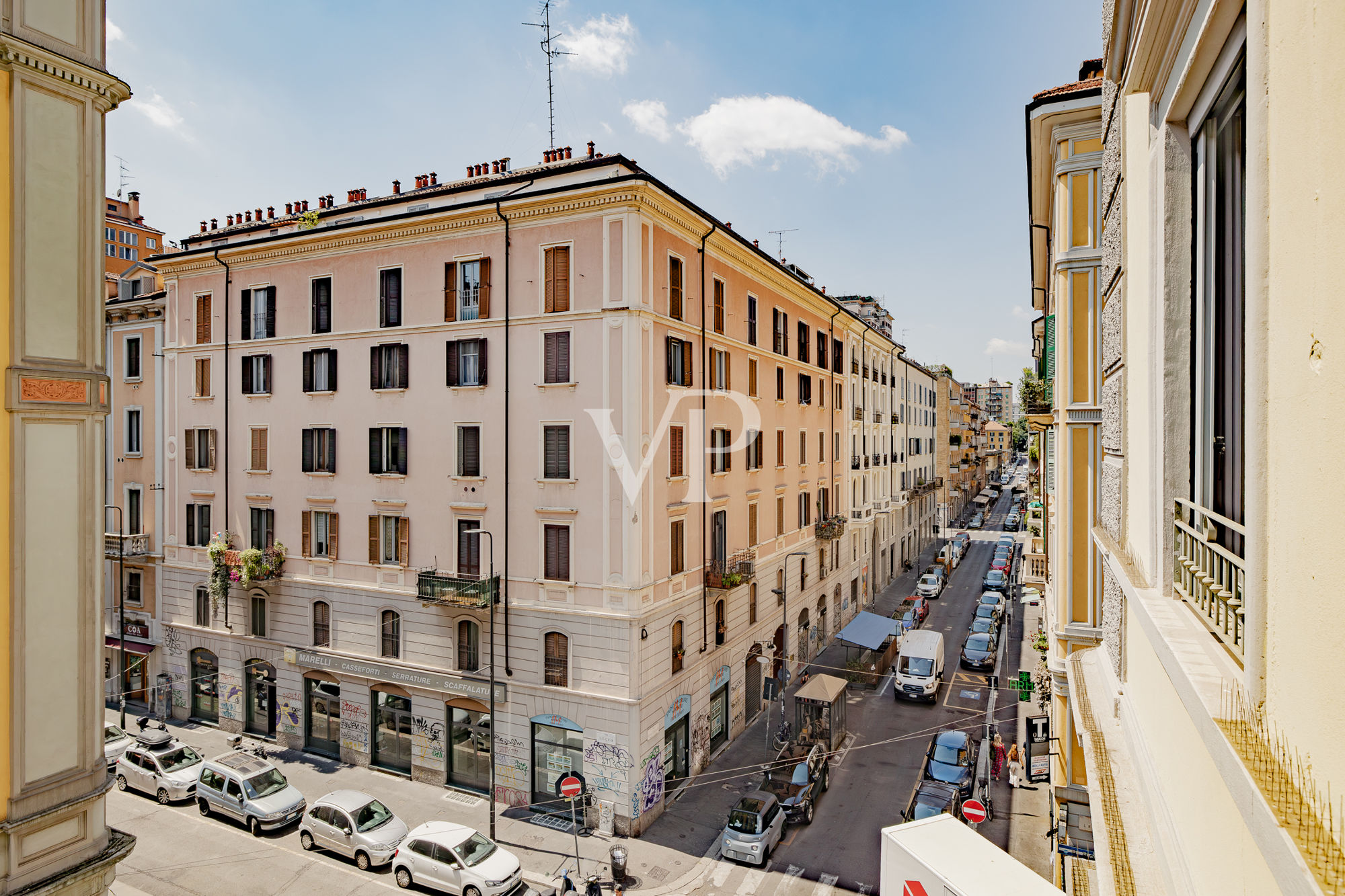 Vista dalla stanza rossa