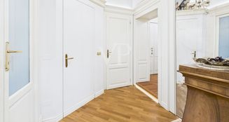 von_poll_real_estate_property_IT252942234_image_14