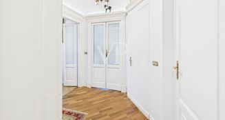 von_poll_real_estate_property_IT252942234_image_2