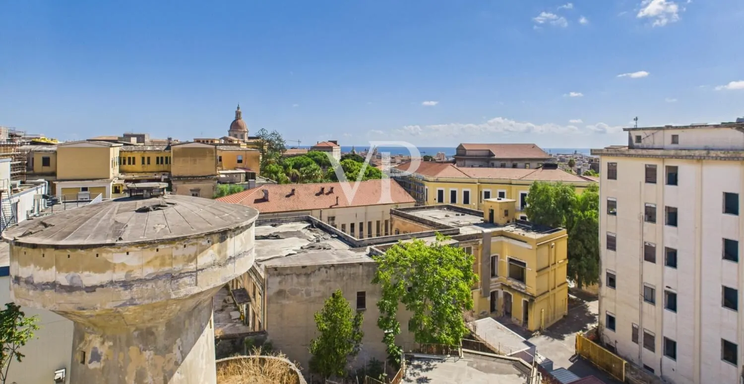 Entire building in strategic location to be renovated