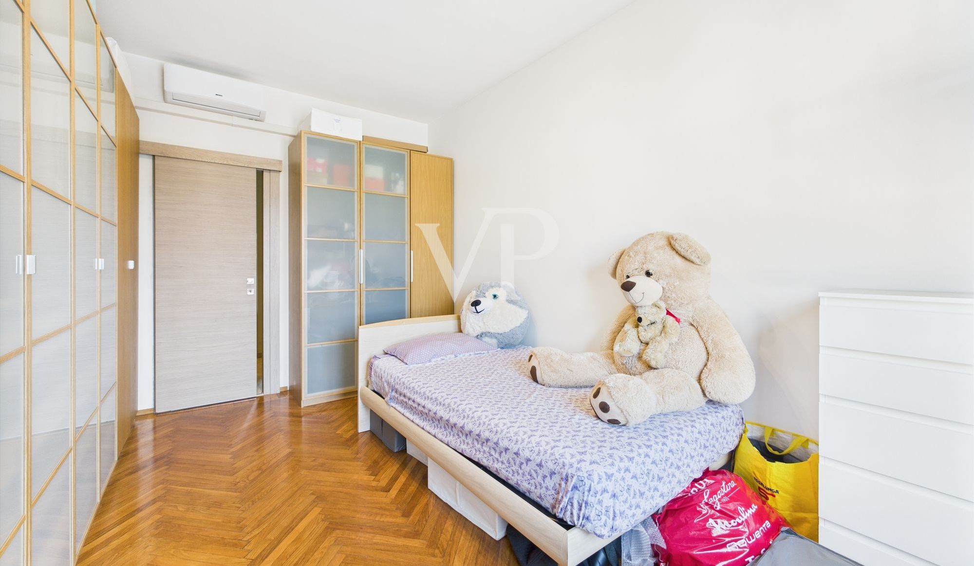 Elegantes renoviertes 150qm Panorama-Penthouse mit dreifacher Ausrichtung in der Via Civenna