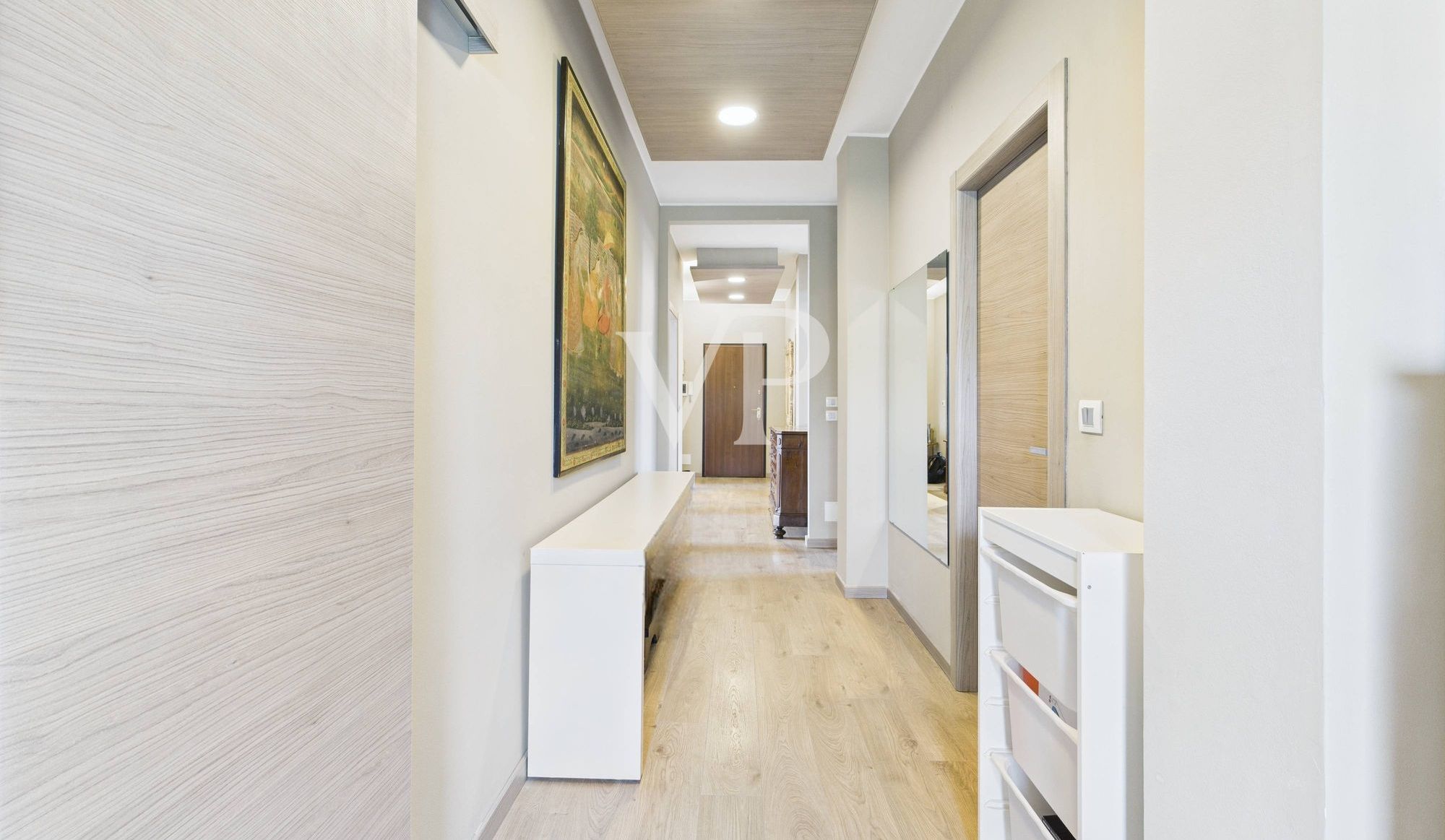 Elegantes renoviertes 150qm Panorama-Penthouse mit dreifacher Ausrichtung in der Via Civenna