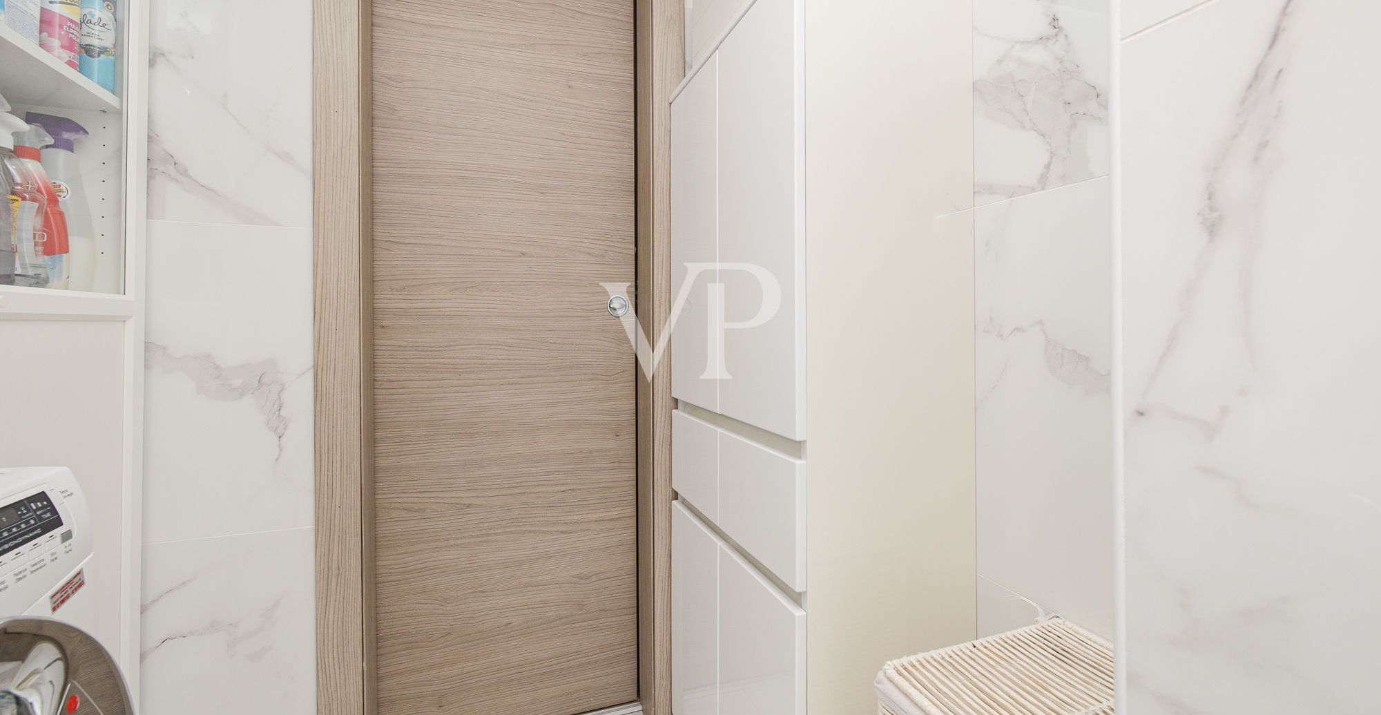 Elegantes renoviertes 150qm Panorama-Penthouse mit dreifacher Ausrichtung in der Via Civenna