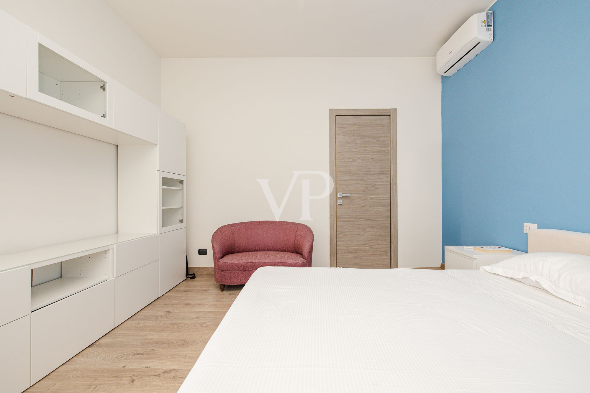 Elegante Vier-Zimmer-Panoramawohnung mit dreifacher Ausrichtung