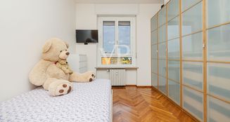 von_poll_real_estate_property_IT252942267_image_31