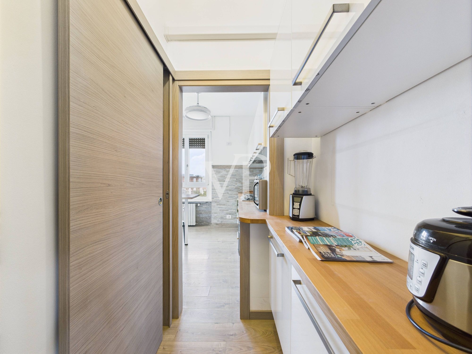 Elegante Vier-Zimmer-Panoramawohnung mit dreifacher Ausrichtung