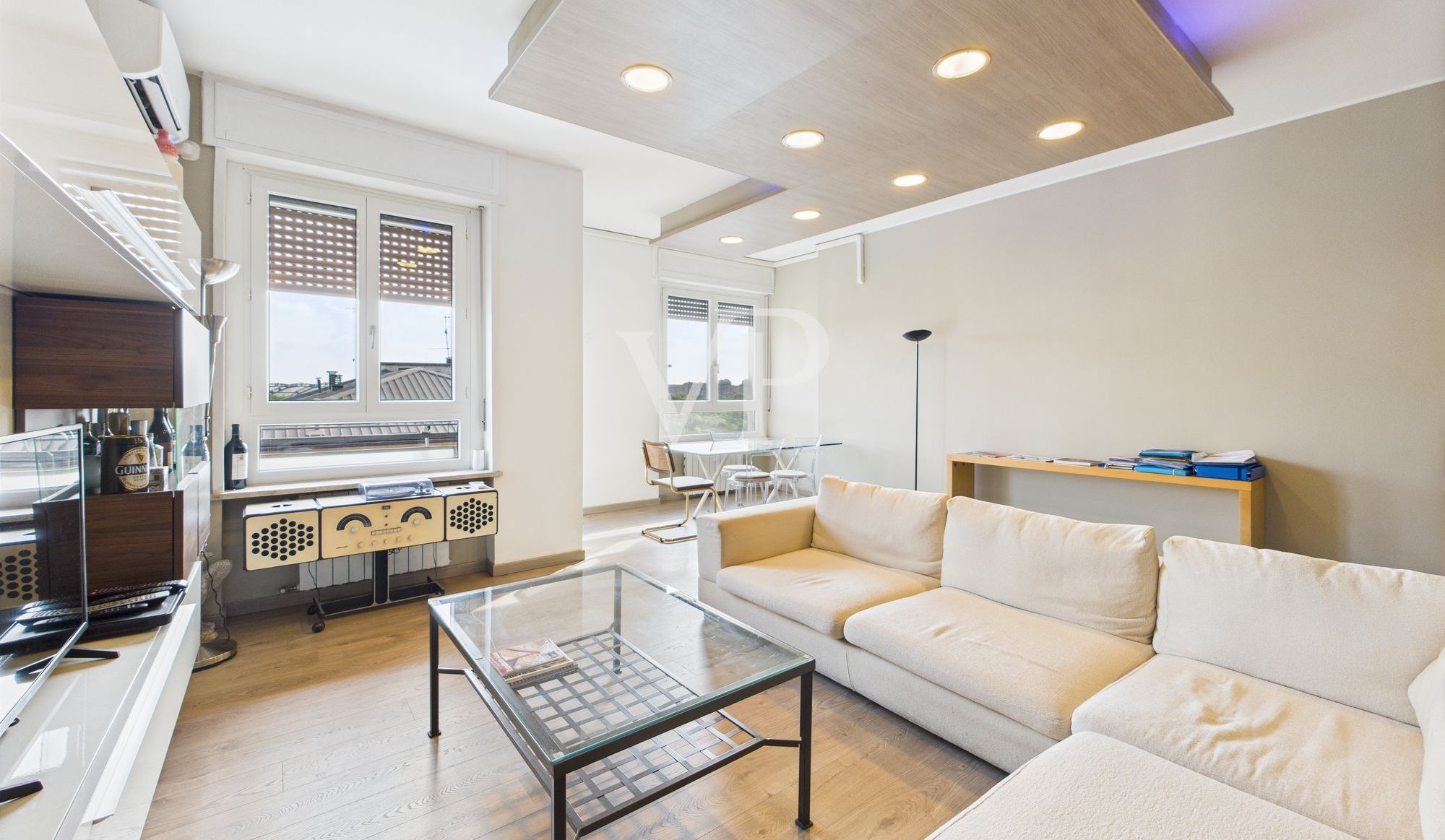 Elegantes renoviertes 150qm Panorama-Penthouse mit dreifacher Ausrichtung in der Via Civenna