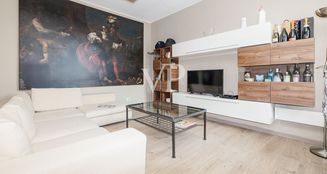 von_poll_real_estate_property_IT252942267_image_3